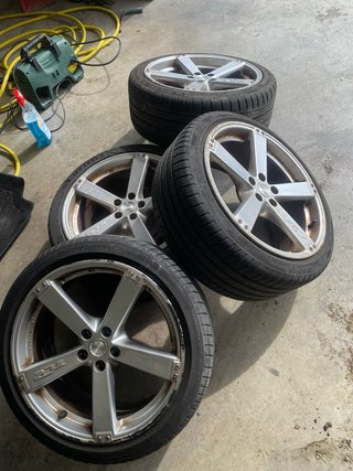 Llantas AVUS 18 pulgadas con neumáticos