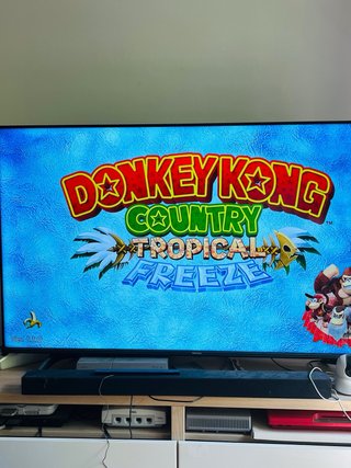 Consola Nintendo Wii U + Donkey Kong + Mario Kart