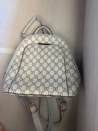 Mochila pequeña Gucci beige
