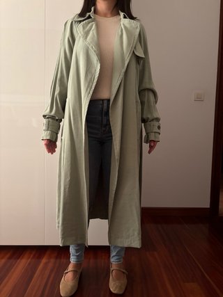 Gabardina verde larga