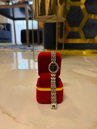 Reloj Gucci Plateado