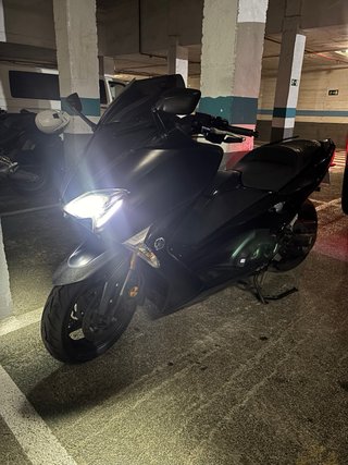 Yamaha Tmax 530 SX Negra