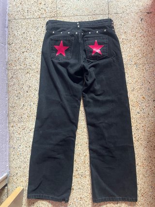 Pantalones Bershka negros con tachuelas