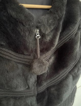 Chaqueta bolero pelo negro cremallera