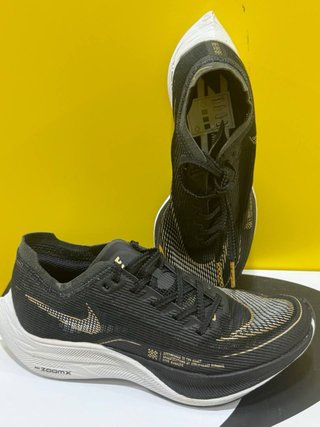 Nike Zoomx Vaporfly Next 2 Negro/Dorado