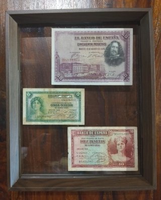 Cuadro con 3 Billetes Antiguos Banco de España