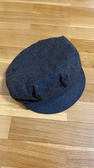 Boina con visera