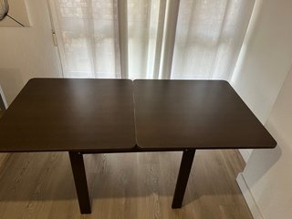 Mesa de Comedor de Madera