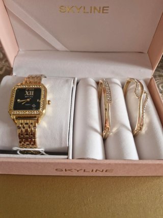 Reloj Skyline Dorado y Negro
