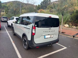 Ford Tourneo Courier 2026 AUTOMÁTICA