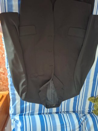 Traje de novio negro. Precio negociable