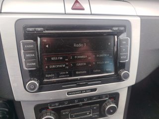 Volkswagen Passat 2010