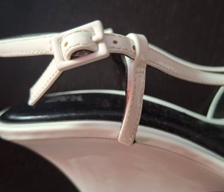 Sandalias de Charol Blanco Zara