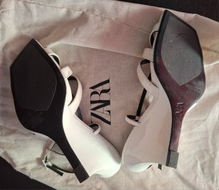 Sandalias de Charol Blanco Zara
