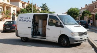 Portes y Mudanzas Económicas