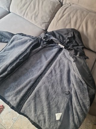Chaqueta premamá y porteo negra