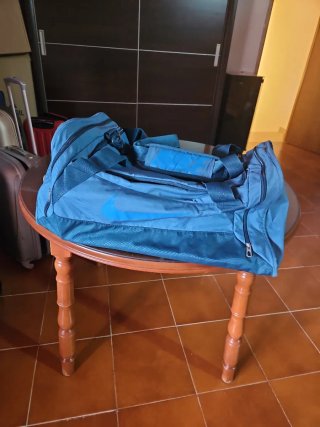 Bolsa de viaje Nike con zapatillero