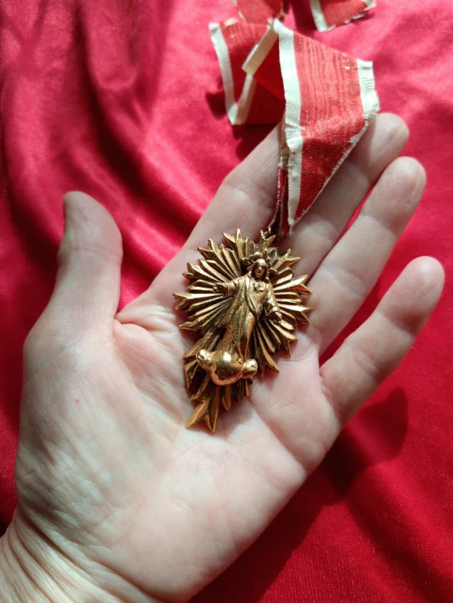 Colgante Jesús antiguo dorado