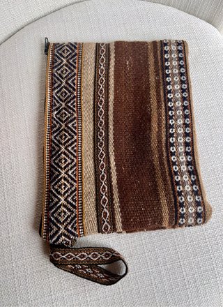 Neceser cartera andina de manta tejida a mano