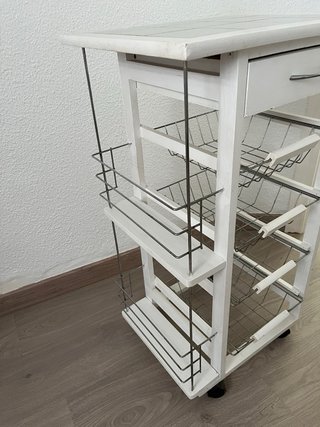 Carrito de cocina blanco con cajón