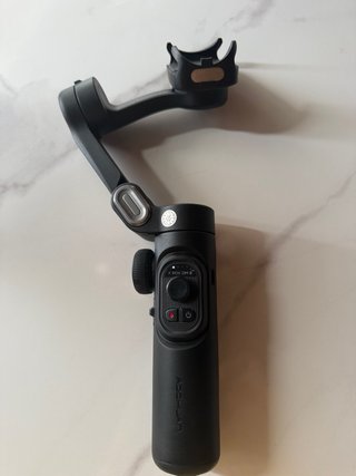 AOCHUAN Smart XE Gimbal 3 ejes + Luz RGB COMBO 1