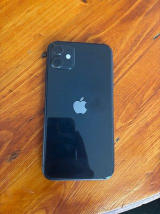 iPhone 11 Blanco La bateria 90% 64gb Todo origina