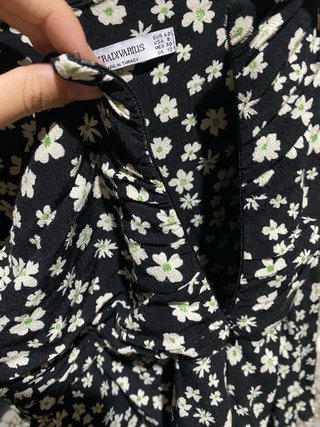 Falda pantalón estampado floral de Stradivarius