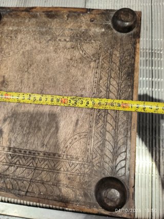 Mesa pequeña vintage de madera