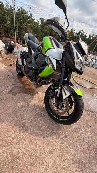 Kawasaki Z750 2009
