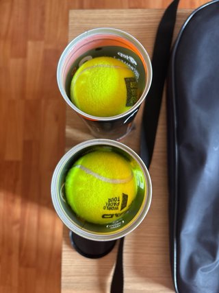 Lote palas pádel, fundas, pelotas y padelero.