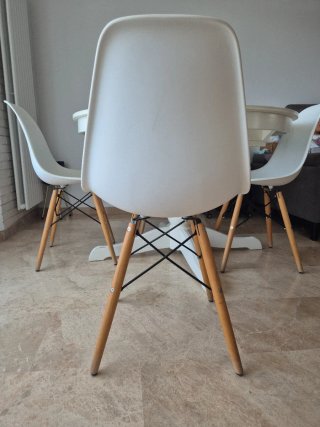 4 x Sillas estilo Eames DSW - Blancas