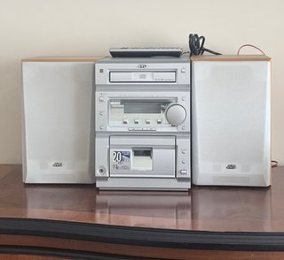 Mini cadena JVC CD/Radio/Cassette