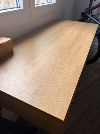 Scrivania Jysk effetto rovere. Robusta.