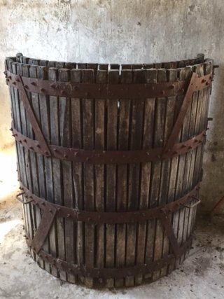 Prensa antigua de tornillo