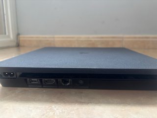 PS4 Slim – Versión 12.00 – Buen estado