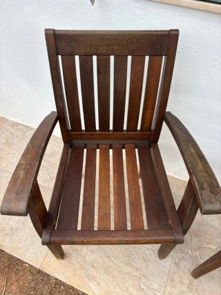 2 Sillones de Madera Marrón