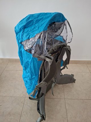 Mochila Thule Sapling Verde con protector lluvia