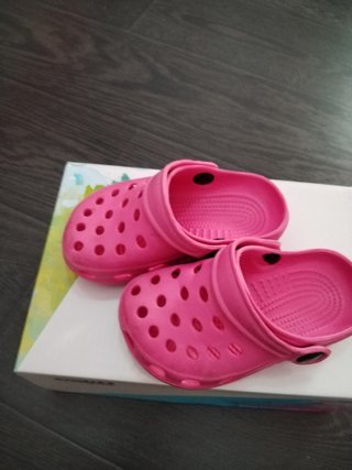 Zuecos rosas niña talla 22