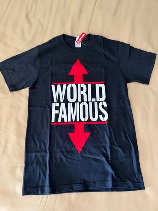 Camiseta Supreme World Famous Negra