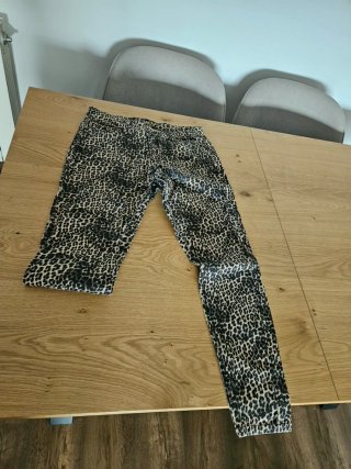 Pantalón ONLY Animal Print Leopardo Talla 38/32 –