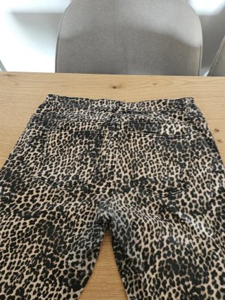 Pantalón ONLY Animal Print Leopardo Talla 38/32 –