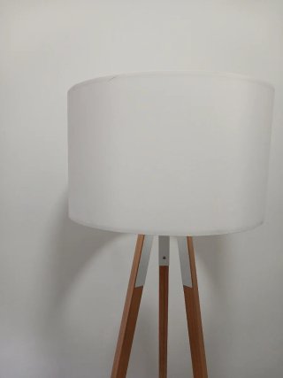 Lámpara de pie estilo nórdico