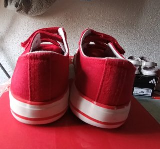 Zapatillas de Niña Rojas talla 32