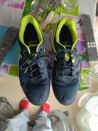 Zapatillas pádel Asics azul y verde