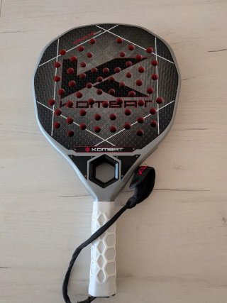 Pala de pádel Kombat Onyx Pro 2026