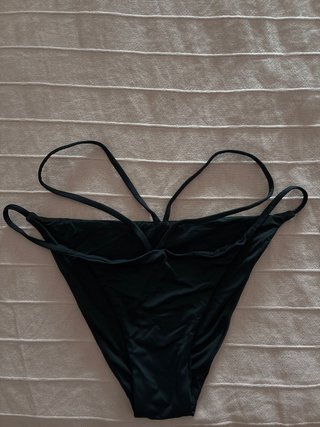 Braguita de bikini negra