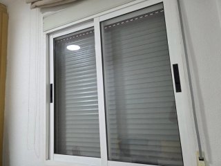 4 Ventanas correderas con persiana 2 balconeras