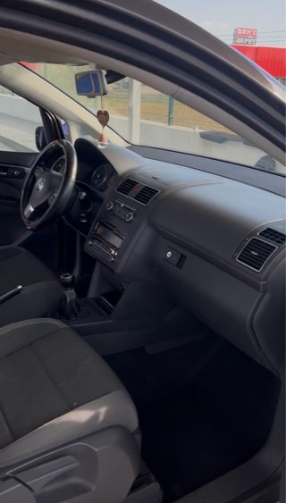 Volkswagen Touran 2011