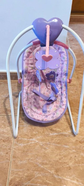 Mecedora para muñeca corazón morado
