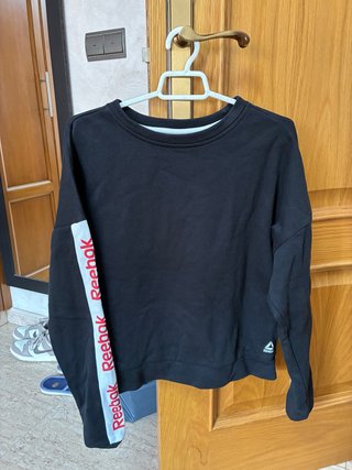 Sudadera Reebok Negra con Logo